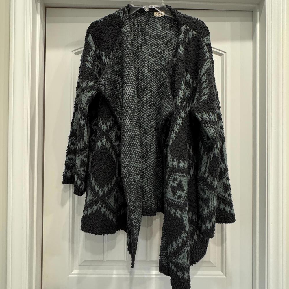 Pol Medium Black And Gray Patterned Open Front Sw… - image 1